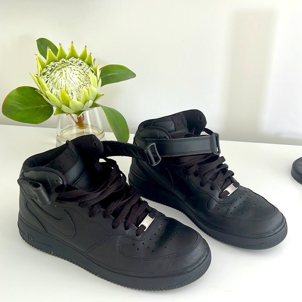 Nike Airforce One mids ladies 11 mens 9.5